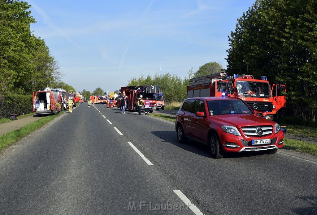 Schwerer VU LKW Zug Bergheim Kenten Koelnerstr P003.JPG - Miklos Laubert